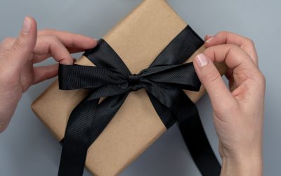 5 reasons local art is the perfect gift